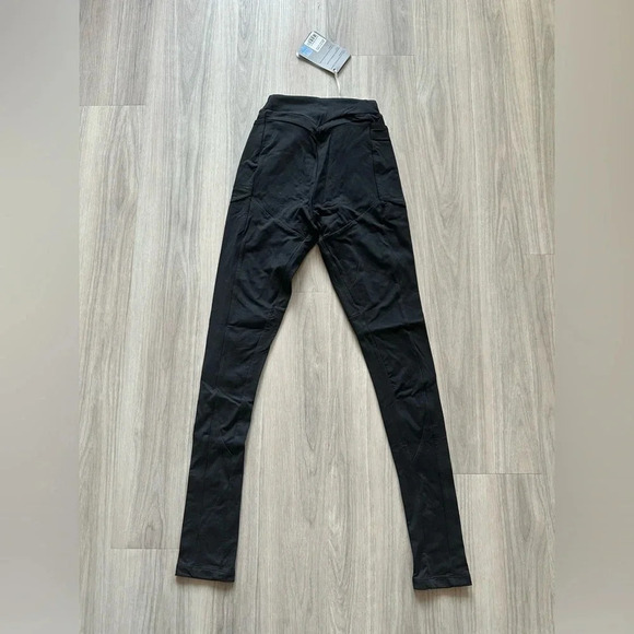 NWT! Gymshark Legacy Black Leggings‎ size XS - Picture 3 of 4